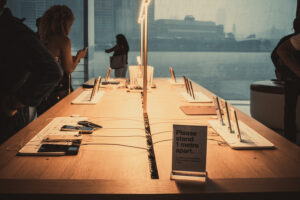 Apple store MBS
